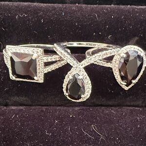 Sophisticated Silver and Black Gemstone Ring